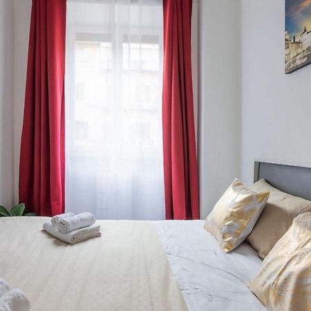 Porta Nuova Centro Elegante Suite Con Wifi Турин Екстер'єр фото
