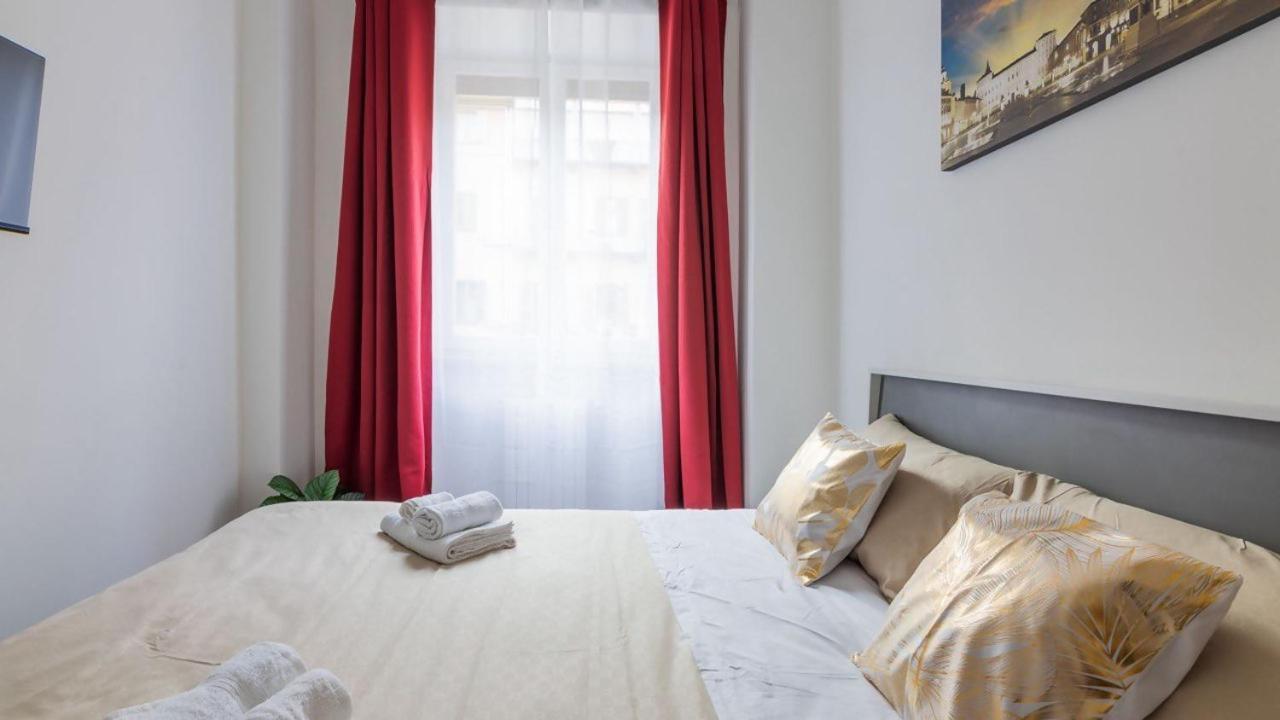 Porta Nuova Centro Elegante Suite Con Wifi Турин Екстер'єр фото
