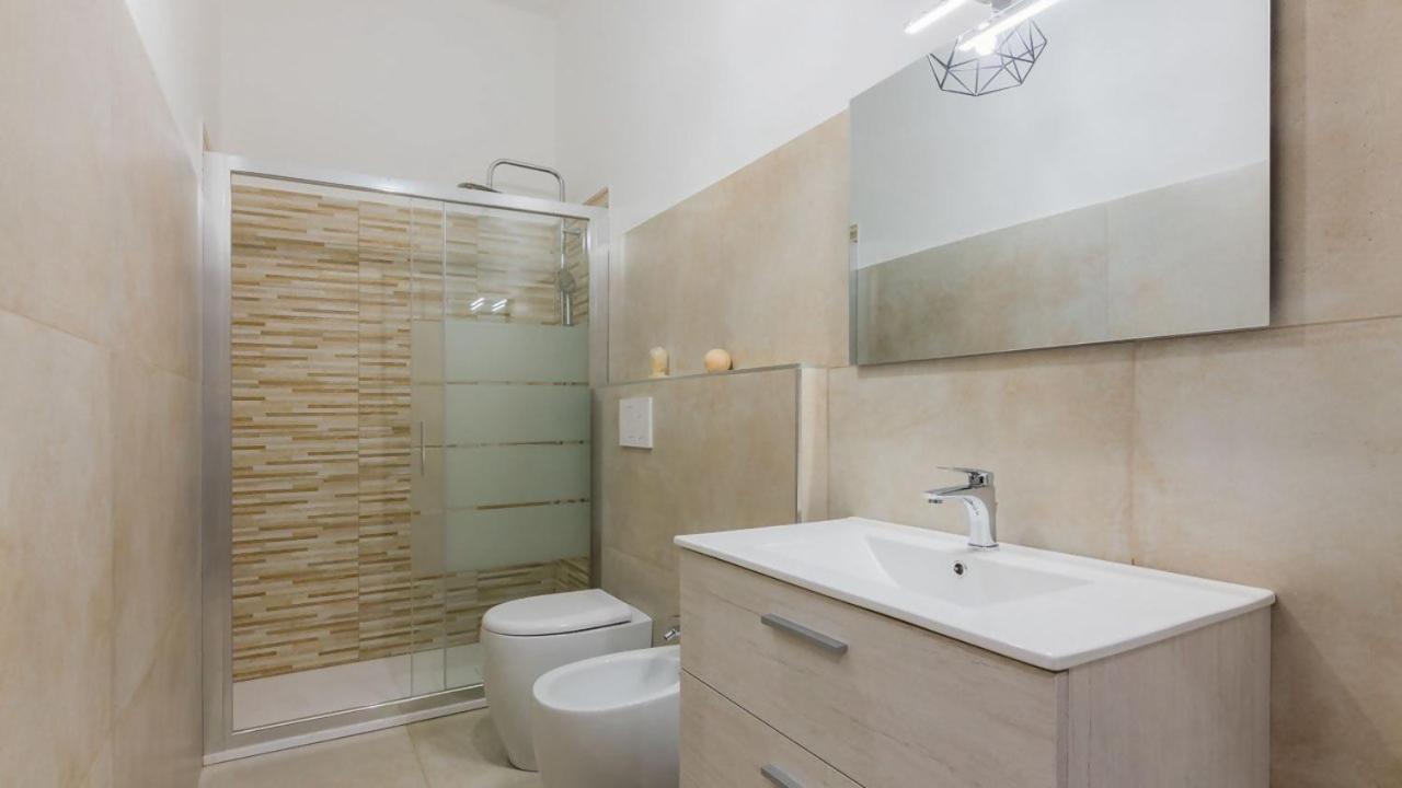 Porta Nuova Centro Elegante Suite Con Wifi Турин Екстер'єр фото