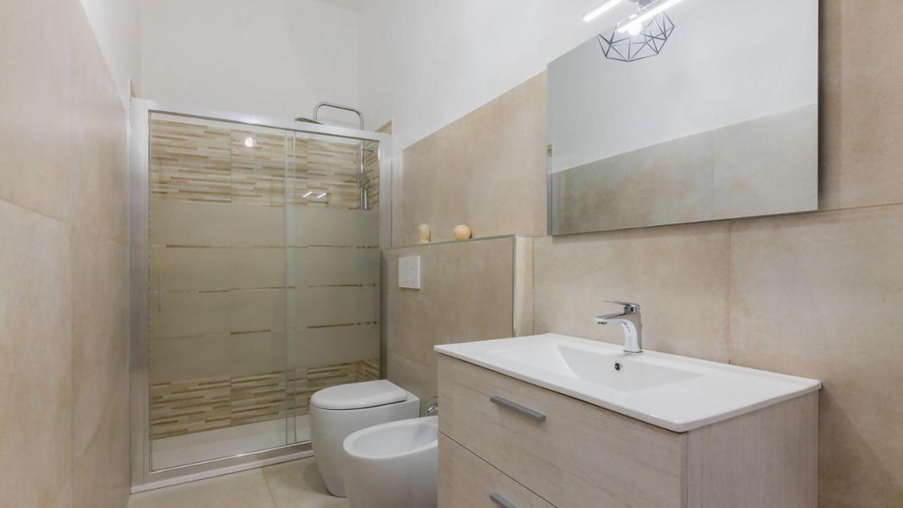 Porta Nuova Centro Elegante Suite Con Wifi Турин Екстер'єр фото